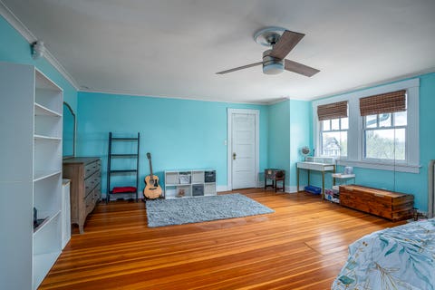 Tiny photo for 1008 Mississippi Avenue, Davenport, IA 52803 (MLS # 12596886)