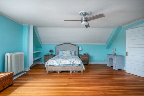 Tiny photo for 1008 Mississippi Avenue, Davenport, IA 52803 (MLS # 12596886)