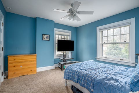 Tiny photo for 1008 Mississippi Avenue, Davenport, IA 52803 (MLS # 12596886)