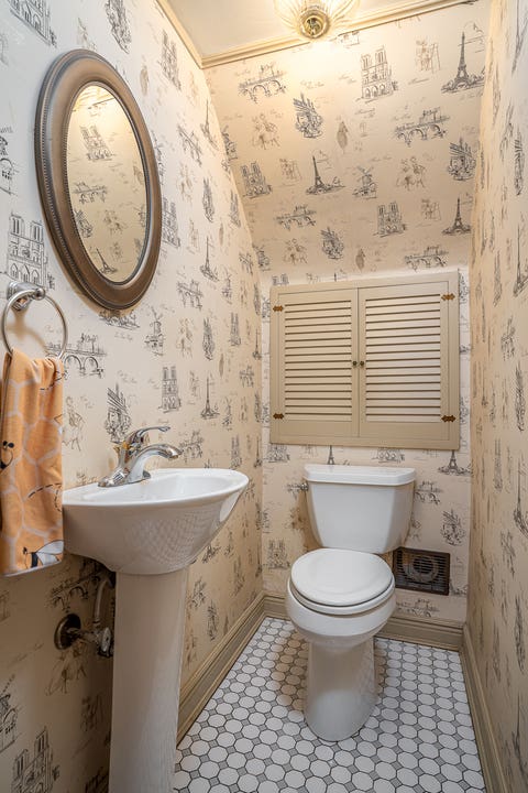 Tiny photo for 1008 Mississippi Avenue, Davenport, IA 52803 (MLS # 12596886)