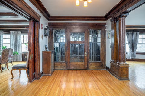 Tiny photo for 1008 Mississippi Avenue, Davenport, IA 52803 (MLS # 12596886)