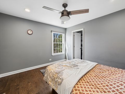 Tiny photo for 622 Oxford Court, Lindenhurst, IL 60046 (MLS # 12580364)