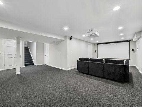 Tiny photo for 622 Oxford Court, Lindenhurst, IL 60046 (MLS # 12580364)