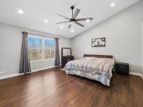 Tiny photo for 622 Oxford Court, Lindenhurst, IL 60046 (MLS # 12580364)