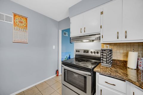 Tiny photo for 1551 Balmoral Avenue #1551, Westchester, IL 60154 (MLS # 12686900)