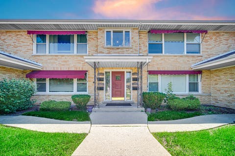Tiny photo for 1551 Balmoral Avenue #1551, Westchester, IL 60154 (MLS # 12686900)