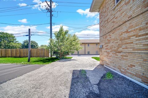 Tiny photo for 1551 Balmoral Avenue #1551, Westchester, IL 60154 (MLS # 12686900)