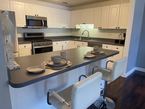 Tiny photo for 875 E 22nd Street #204, Lombard, IL 60148 (MLS # 12565554)