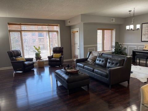 Tiny photo for 875 E 22nd Street #204, Lombard, IL 60148 (MLS # 12565554)