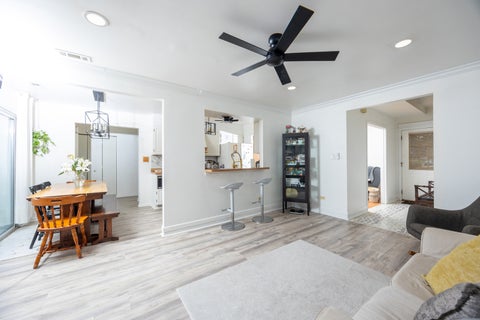 Tiny photo for 5117 Pembrook Court #10-B, Gurnee, IL 60031 (MLS # 12786078)