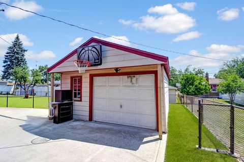 Tiny photo for 733 Ashland Avenue, Chicago Heights, IL 60411 (MLS # 12458558)