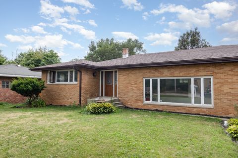 Photo of 636 Patterson Road, Joliet, IL 60436 (MLS # 12386523)