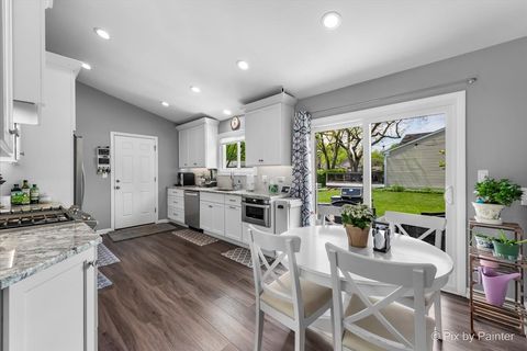 Tiny photo for Naperville, IL 60565 (MLS # 12617117)