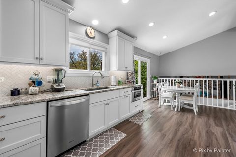 Tiny photo for Naperville, IL 60565 (MLS # 12617117)