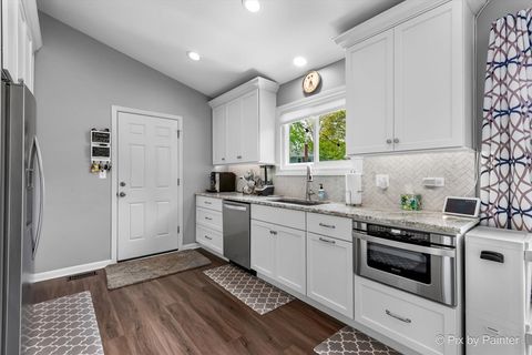 Tiny photo for Naperville, IL 60565 (MLS # 12617117)