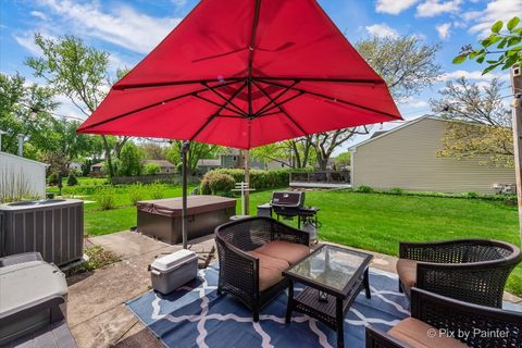 Tiny photo for Naperville, IL 60565 (MLS # 12617117)