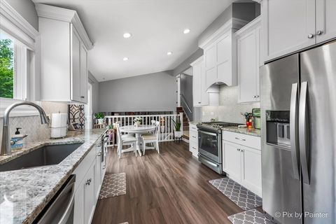 Tiny photo for Naperville, IL 60565 (MLS # 12617117)