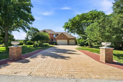 Photo of 39W044 Foxwood Lane, St. Charles, IL 60175 (MLS # 12735479)
