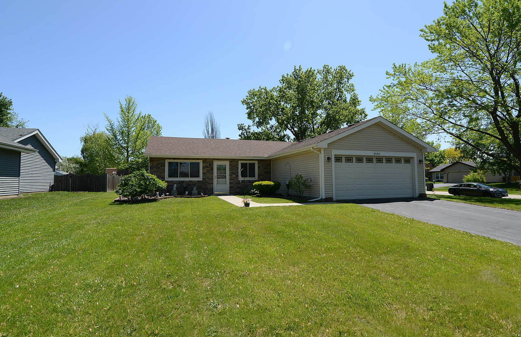 4585 Zeppelin Drive