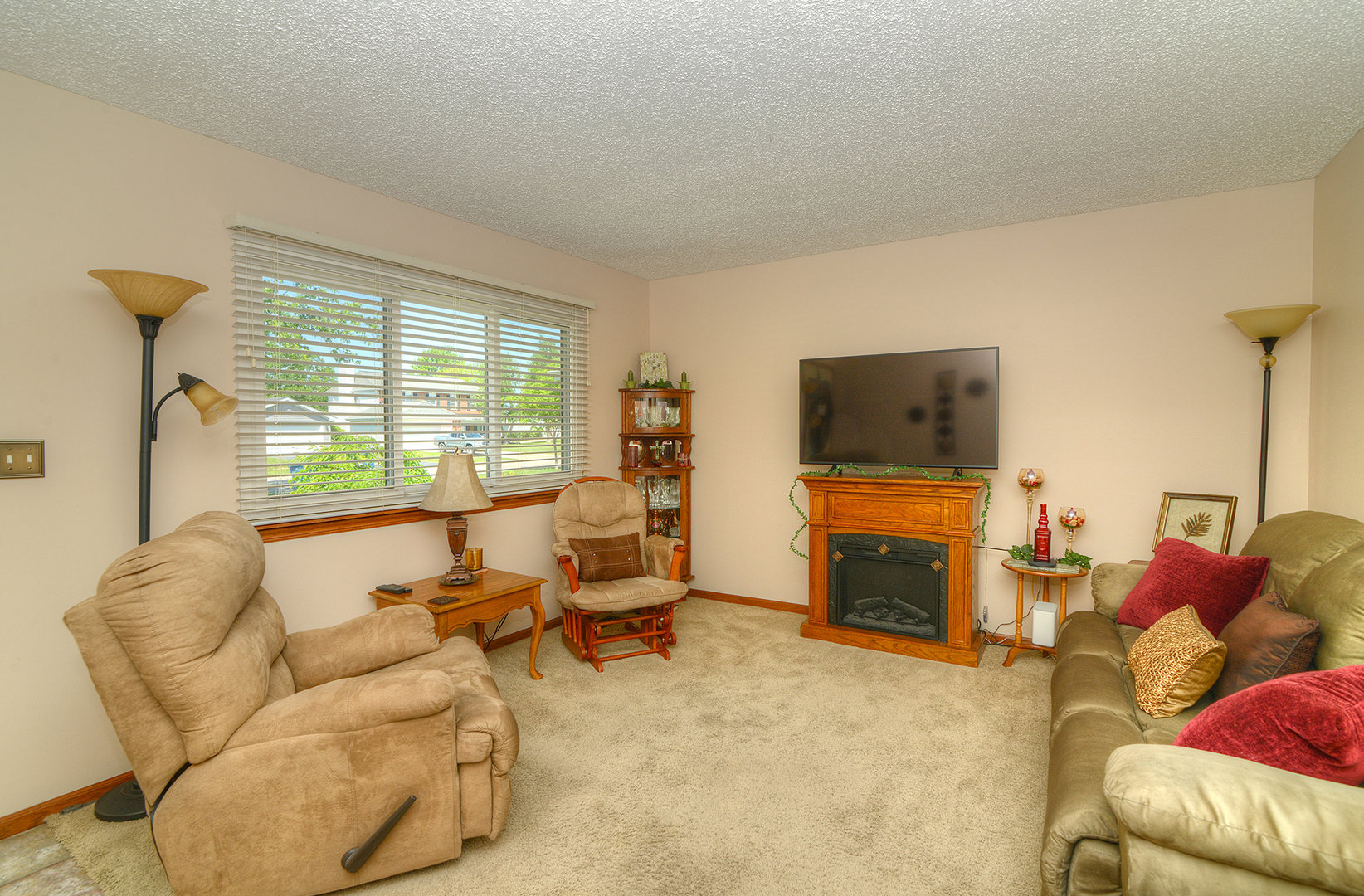 4585 Zeppelin Drive