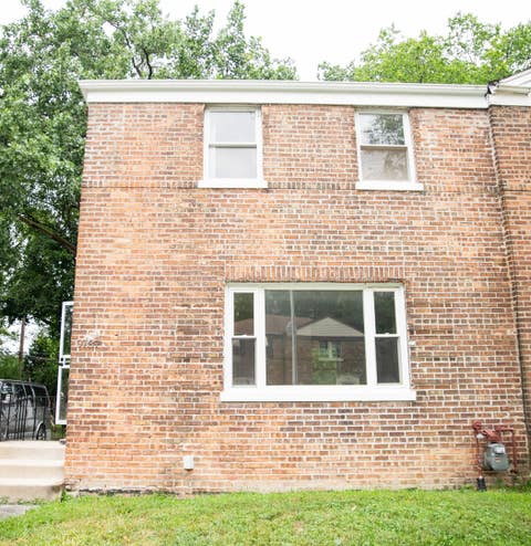 Photo of 9737 S Merrill Avenue, Chicago, IL 60617 (MLS # 12718100)