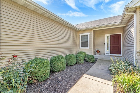 Tiny photo for 1913 E 58th Street, Davenport, IA 52807 (MLS # 12778152)