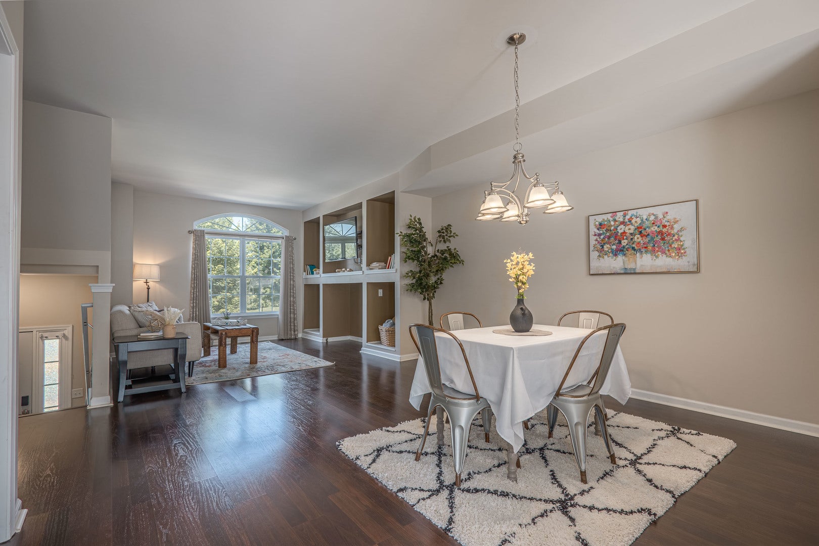 335 Lakeshore Drive