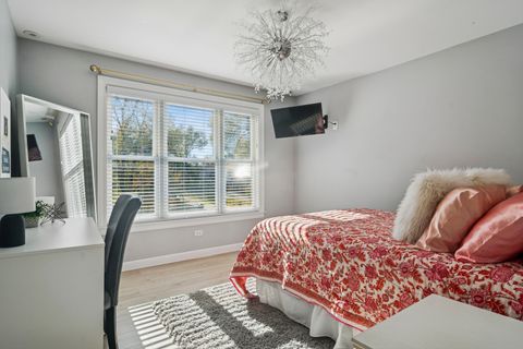 Tiny photo for 848 W Kenilworth Avenue, Palatine, IL 60067 (MLS # 12510522)