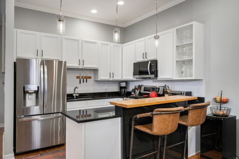 Tiny photo for 2205 W Shakespeare Avenue #1W, Chicago, IL 60647 (MLS # 12510862)