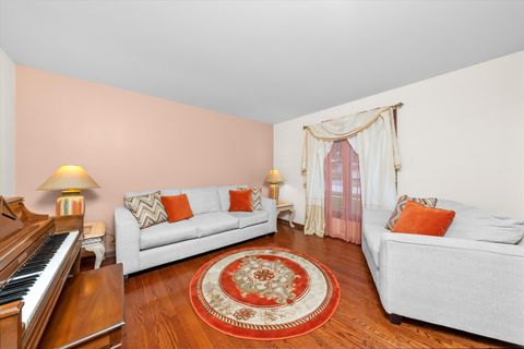 Tiny photo for 21218 Shannon Avenue, Matteson, IL 60443 (MLS # 12500239)