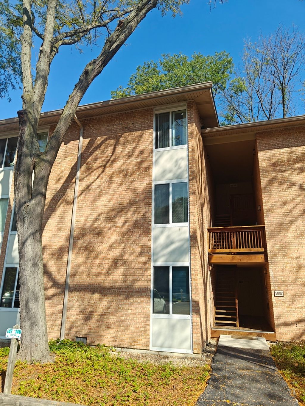 Photo for 5807 Oakwood Drive #C, Lisle, IL 60532 (MLS # 12495195)