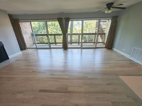 Tiny photo for 5807 Oakwood Drive #C, Lisle, IL 60532 (MLS # 12495195)