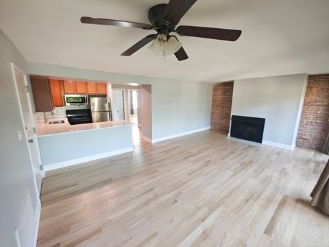 Tiny photo for 5807 Oakwood Drive #C, Lisle, IL 60532 (MLS # 12495195)