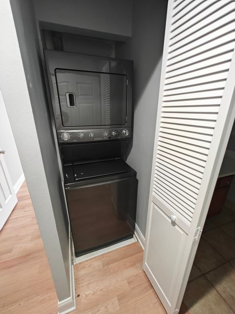 Tiny photo for 5807 Oakwood Drive #C, Lisle, IL 60532 (MLS # 12495195)