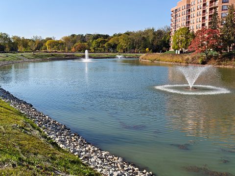 Tiny photo for 5807 Oakwood Drive #C, Lisle, IL 60532 (MLS # 12495195)