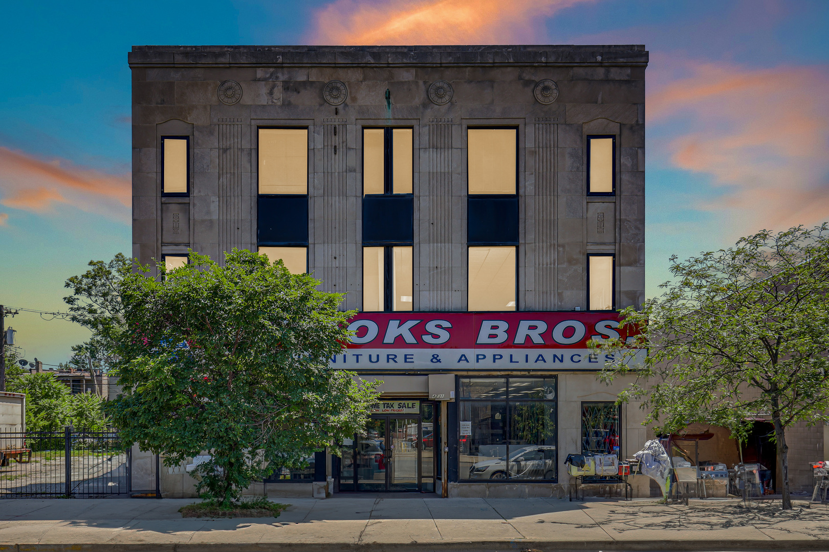 4231 W Madison Street