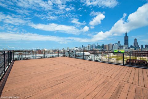 Tiny photo for 1224 W VAN BUREN Avenue #822, Chicago, IL 60607 (MLS # 12631334)
