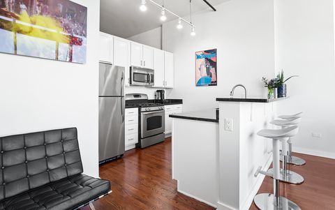 Tiny photo for 1224 W VAN BUREN Avenue #822, Chicago, IL 60607 (MLS # 12631334)