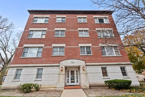 A home in Des Plaines