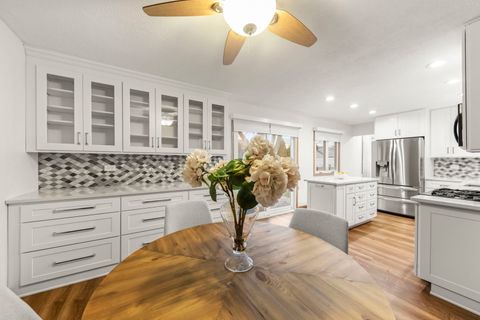 Tiny photo for 2355 Sunnydale Drive, Woodridge, IL 60517 (MLS # 12626548)