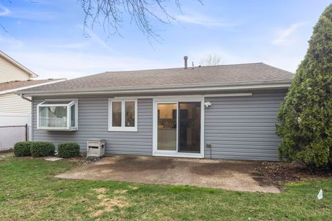 Tiny photo for 2355 Sunnydale Drive, Woodridge, IL 60517 (MLS # 12626548)