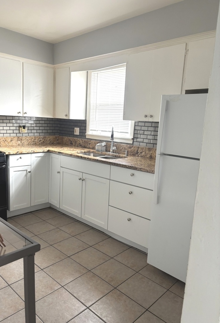 1247 Victoria Avenue