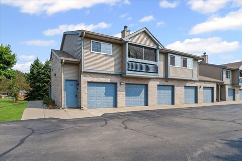 Photo of 2404 Windward Boulevard #202, Champaign, IL 61821 (MLS # 12455995)