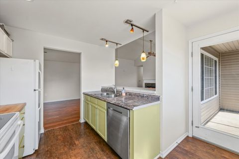 Tiny photo for 2404 Windward Boulevard #202, Champaign, IL 61821 (MLS # 12455995)