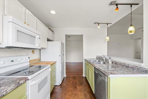 Tiny photo for 2404 Windward Boulevard #202, Champaign, IL 61821 (MLS # 12455995)