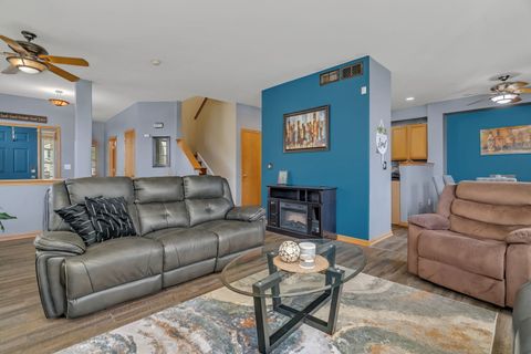Tiny photo for 16107 Huron Street, Crest Hill, IL 60403 (MLS # 12632167)