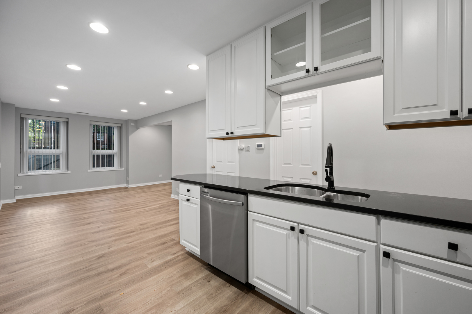 1445 N Mohawk Street LL