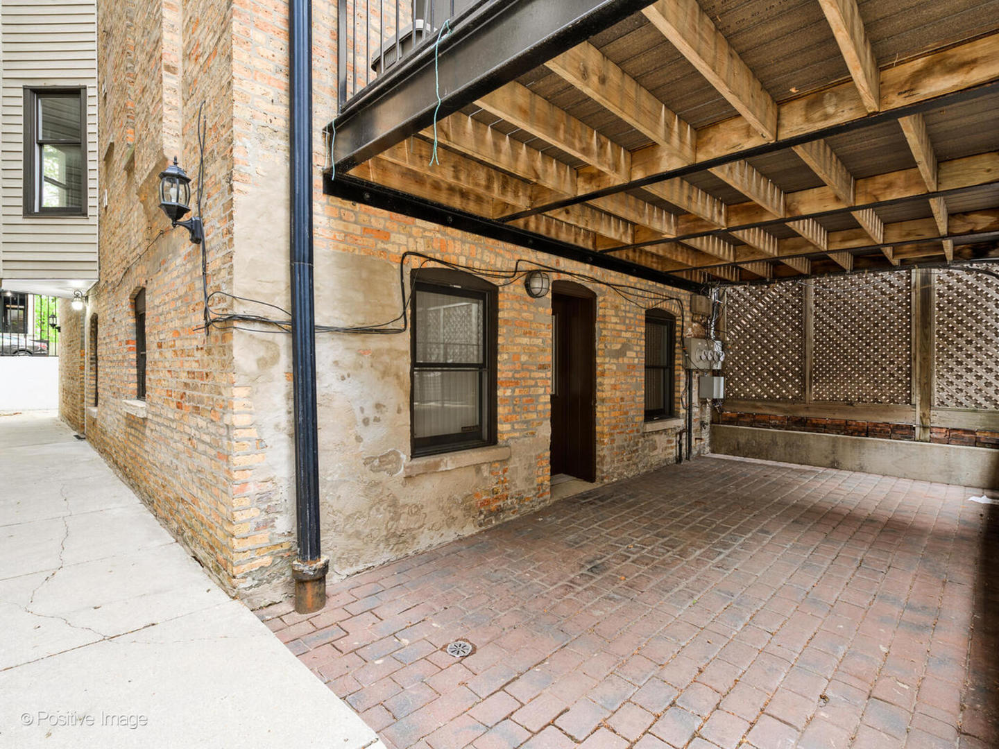 1445 N Mohawk Street LL