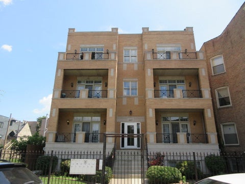 Photo of 4417 S Calumet Avenue #2S, Chicago, IL 60653 (MLS # 12722152)