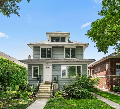 Photo of 4938 N Hamlin Avenue, Chicago, IL 60625 (MLS # 12692956)